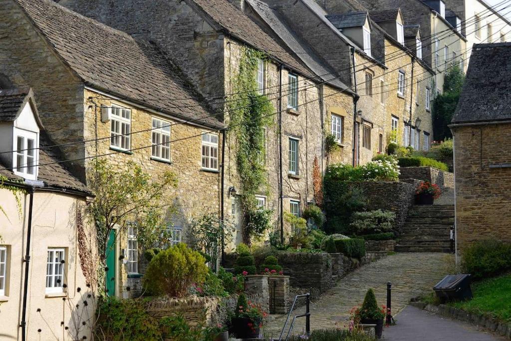 Stylish One Bedroom Cotswold Coach House Tetbury Zewnętrze zdjęcie
