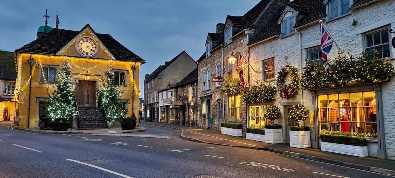 Stylish One Bedroom Cotswold Coach House Tetbury Zewnętrze zdjęcie